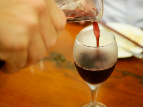 イタリアンなハンバーグにあう濃厚な赤ワイン