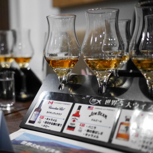 【三田／田町で世界のウイスキーを飲み比べ？】日比谷Barで地球を駆け巡るウイスキーの梯子酒！『世界5大ウイスキー･フライト』を楽しもう！
