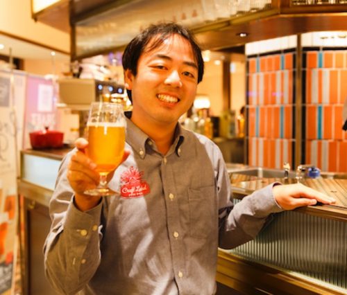 サッポロビールを親会社に持つクラフトビールメーカー、ジャパンプレミアムブリューの「マスターブリュワー」である新井健司（あらい・たけし）さん