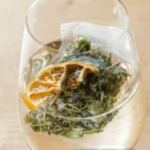 自粛期間中の宅飲みに！香り豊かな「ハーブ農園ペザン」の日本酒サングリア